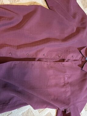 Quiksilver Waterman Centinela Short Sleeve Shirt Men’s medium color is wine